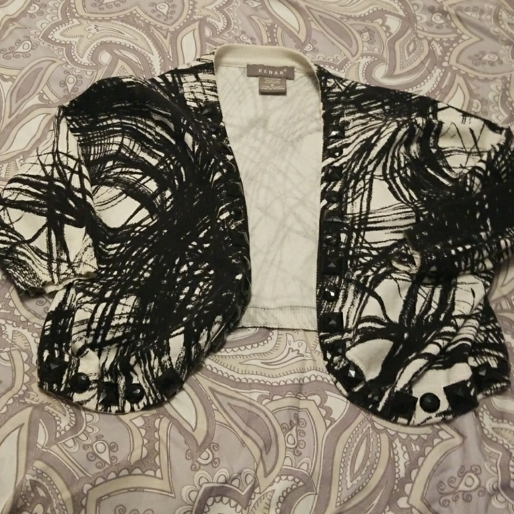 Short 3/4 sleeve sweater to go over a dress
